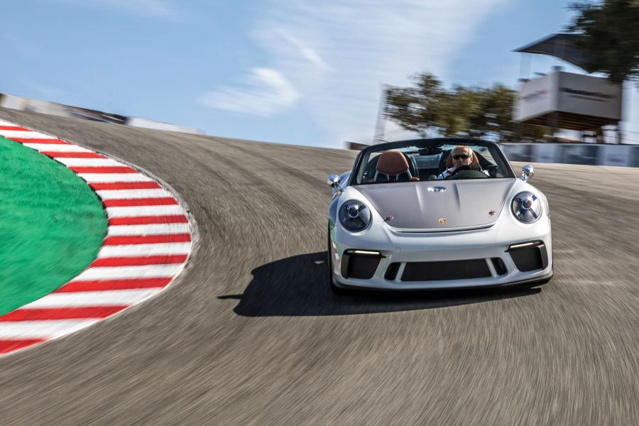  Porsche 911 Speedster Concept (991) 2018 года  (фото 17 из 18)